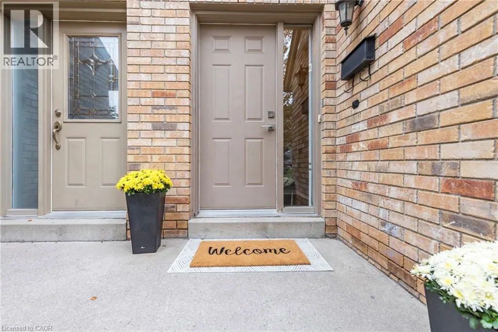 2015 CLEAVER Avenue Unit# 5, #5