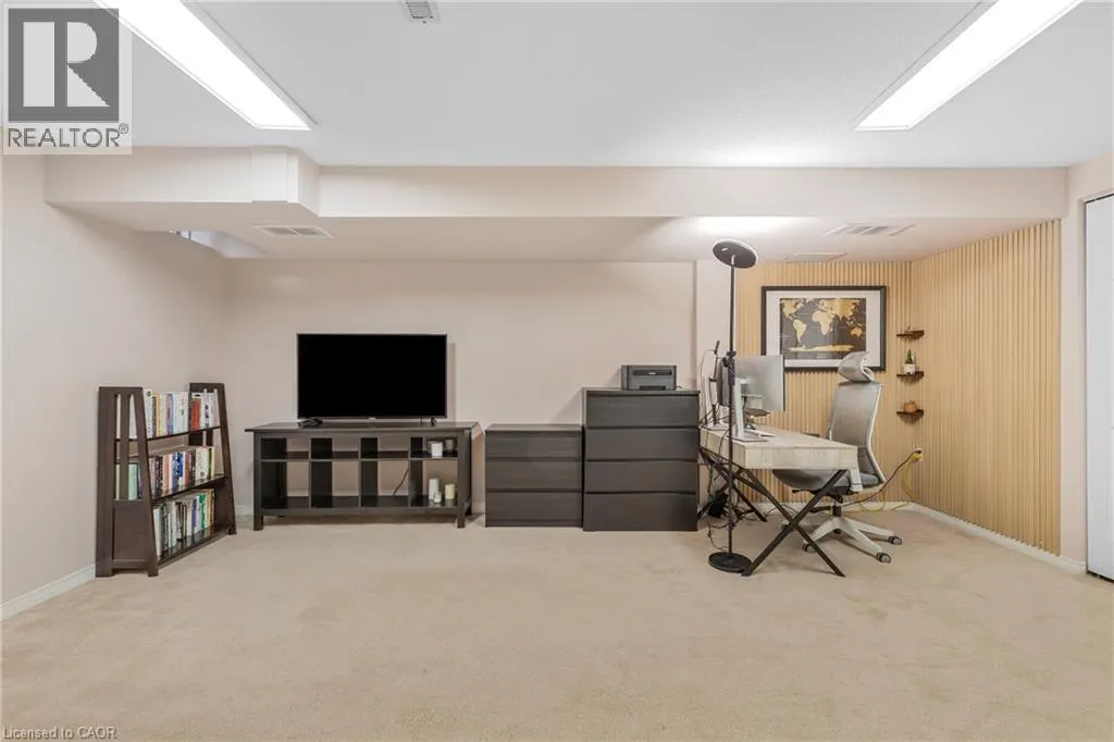 2015 CLEAVER Avenue Unit# 5, #5