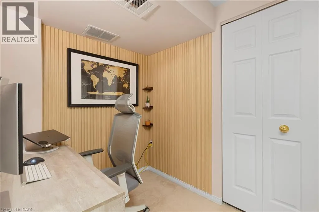 2015 CLEAVER Avenue Unit# 5, #5