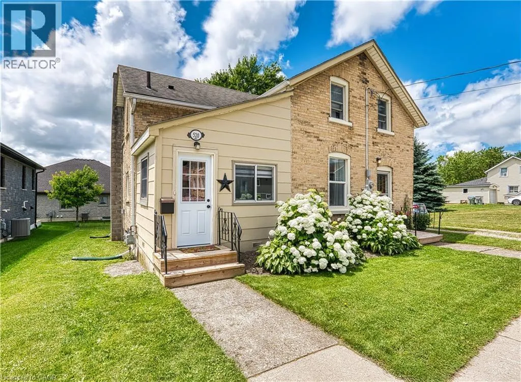 520 ELMA Street W