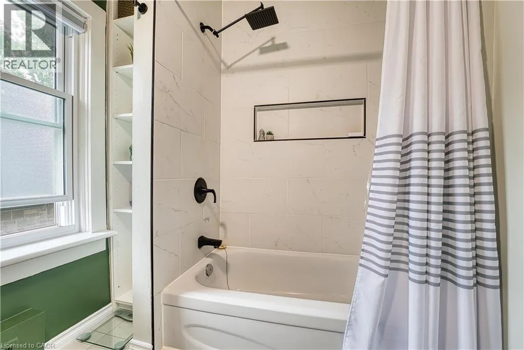 520 ELMA Street W