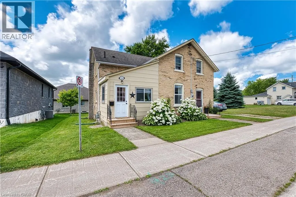 520 ELMA Street W