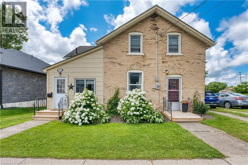 520 ELMA Street W