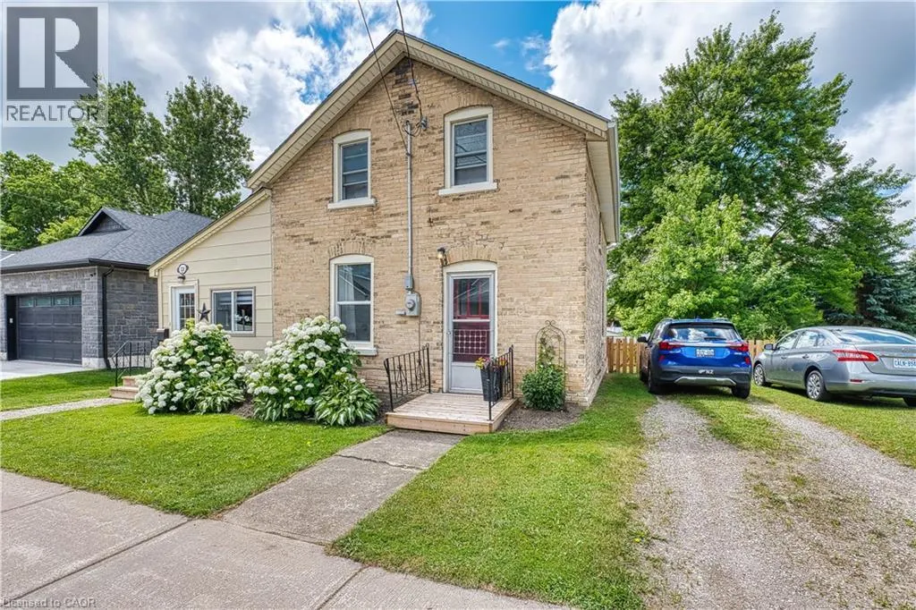 520 ELMA Street W