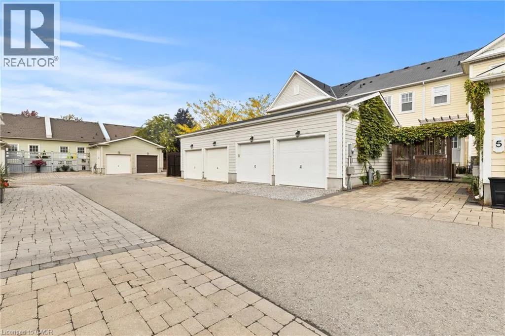 3 BLACKBIRD Street