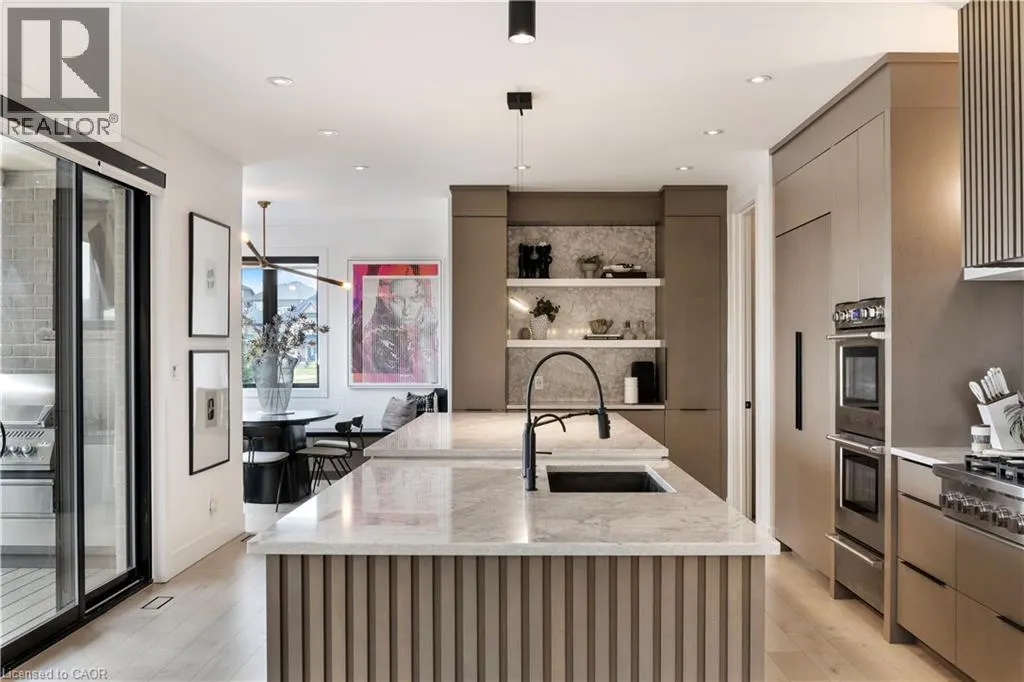 920 THOMAS PEDDER Court