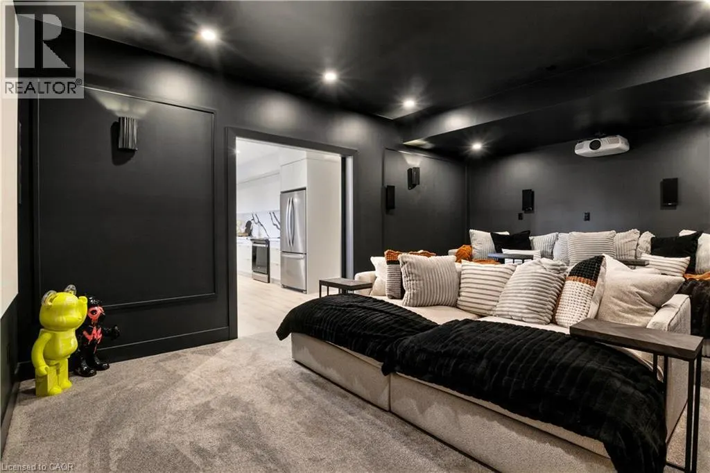 920 THOMAS PEDDER Court