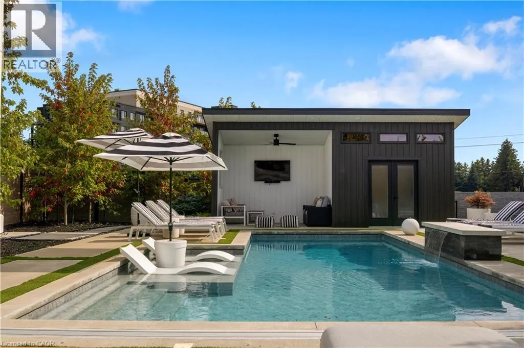920 THOMAS PEDDER Court