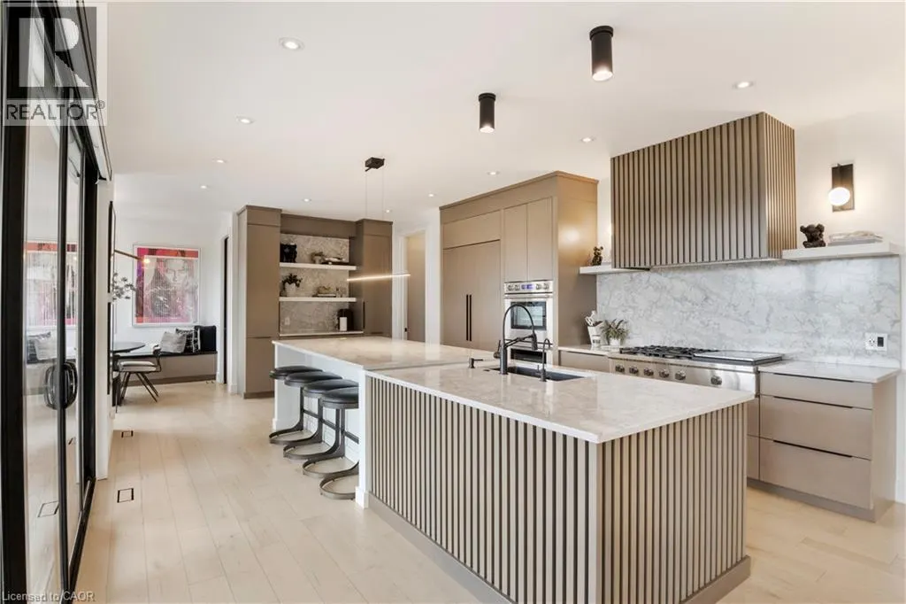 920 THOMAS PEDDER Court