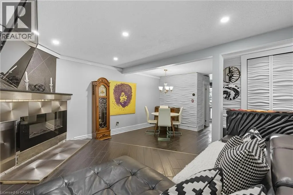 2385 WOODWARD Avenue Unit# 28, #28