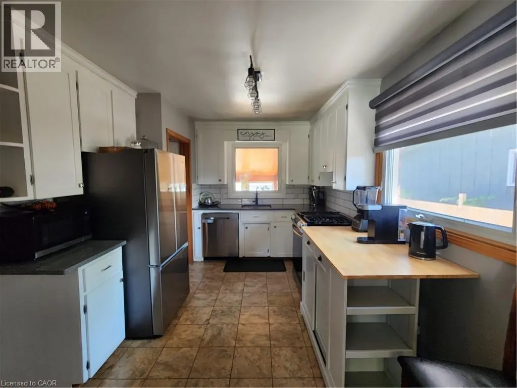 130 BALMORAL Drive