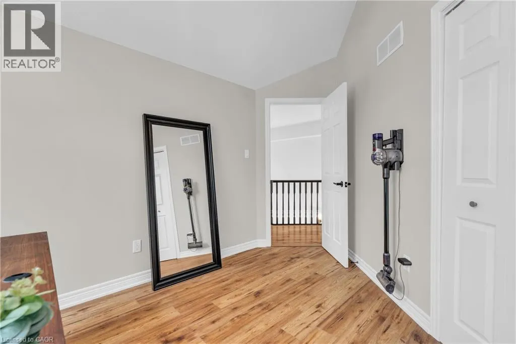 9 GAW Crescent
