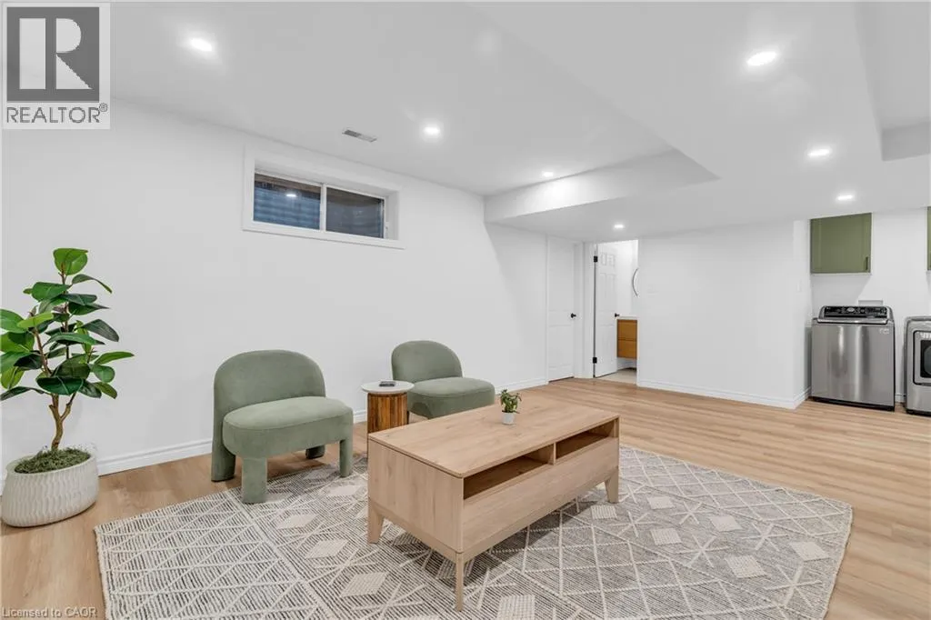 9 GAW Crescent