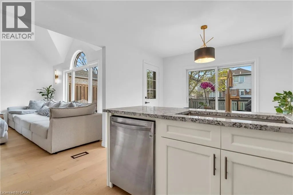 9 GAW Crescent