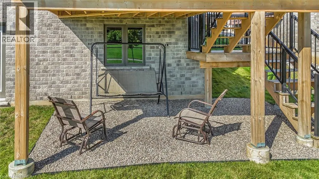 18 WHITING Drive