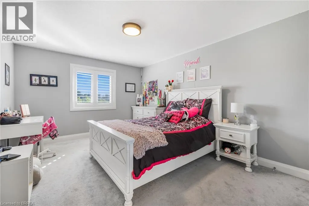 18 WHITING Drive