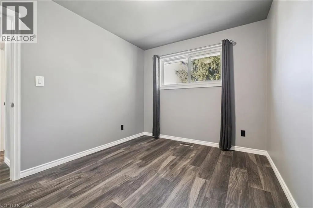 15 PURDY Crescent
