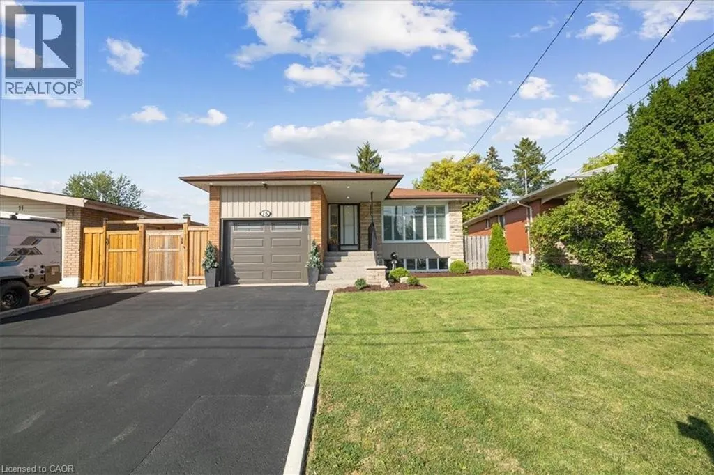 15 PURDY Crescent