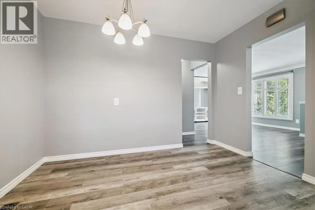 15 PURDY Crescent