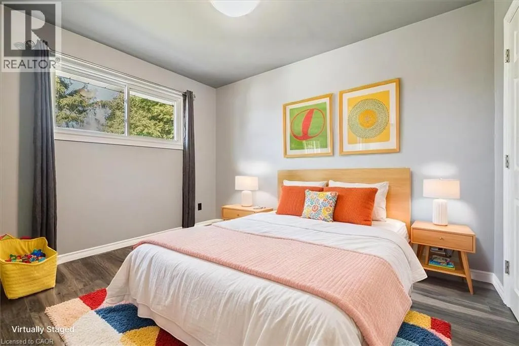 15 PURDY Crescent