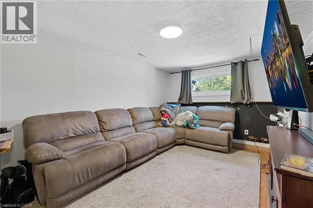 86 SUGAR MAPLE Street