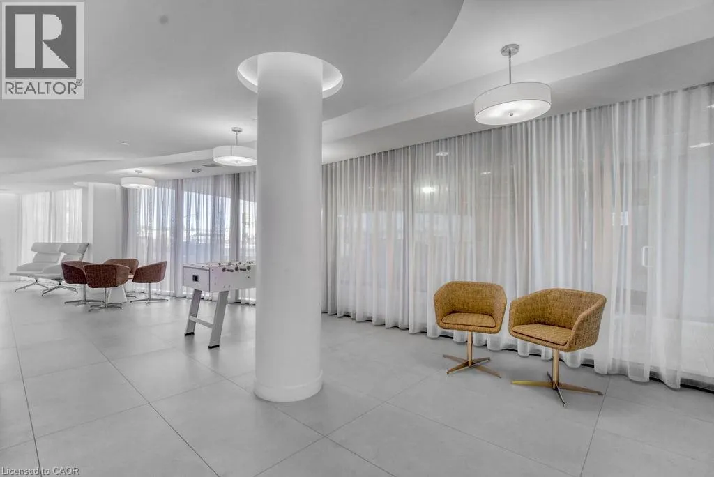 3200 DAKOTA Common Unit# B906, #B906