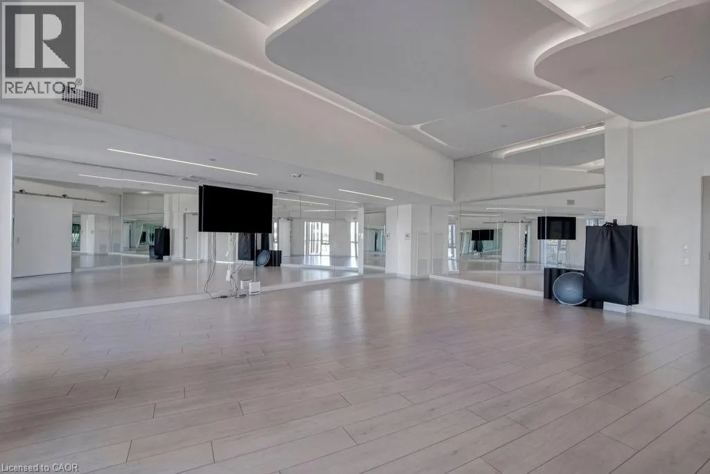 3200 DAKOTA Common Unit# B906, #B906