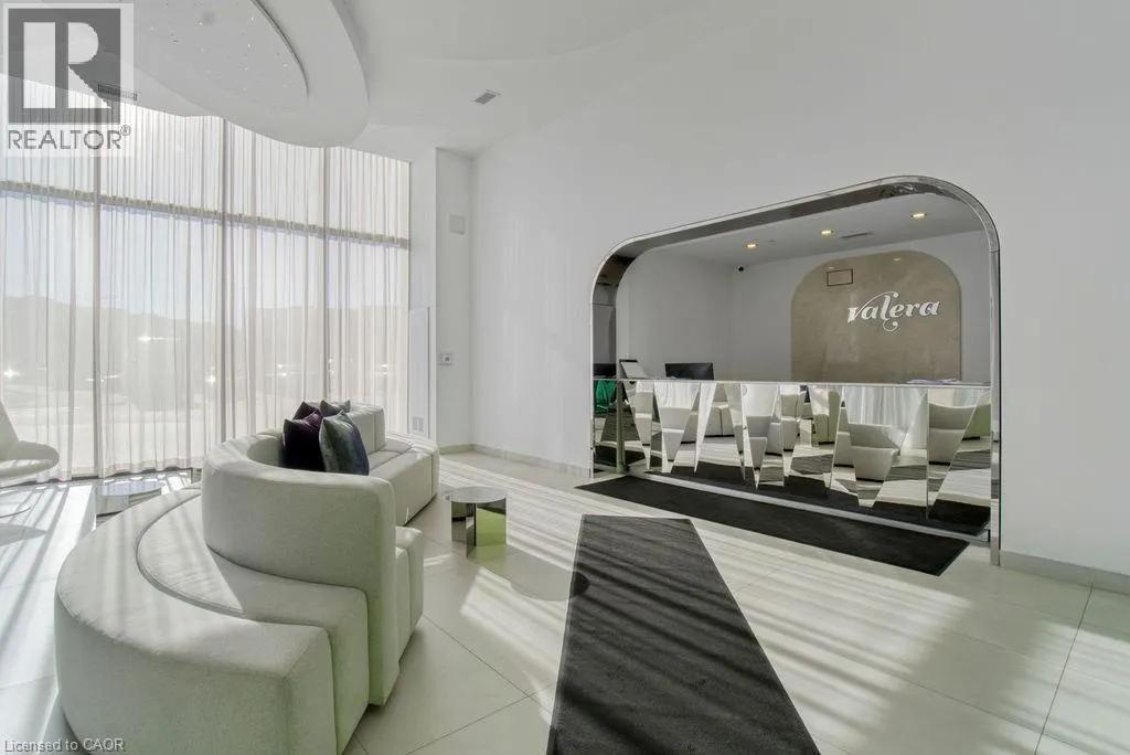 3200 DAKOTA Common Unit# B906, #B906