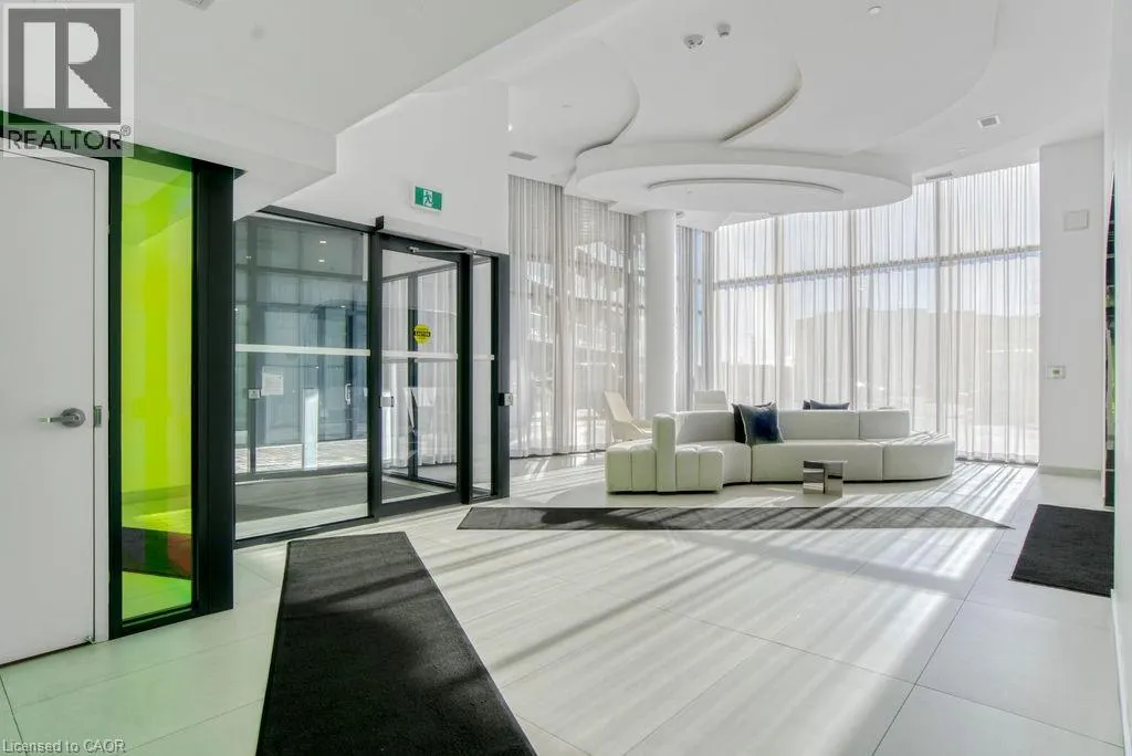 3200 DAKOTA Common Unit# B906, #B906