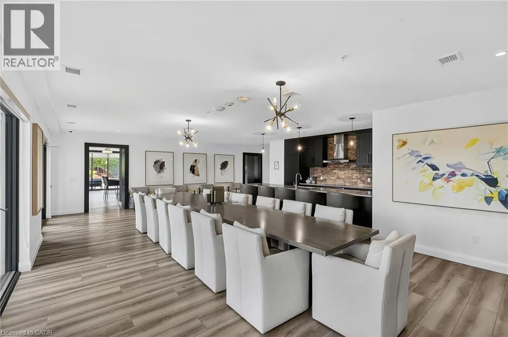 15 GLEBE Street Unit# 1313, #1313