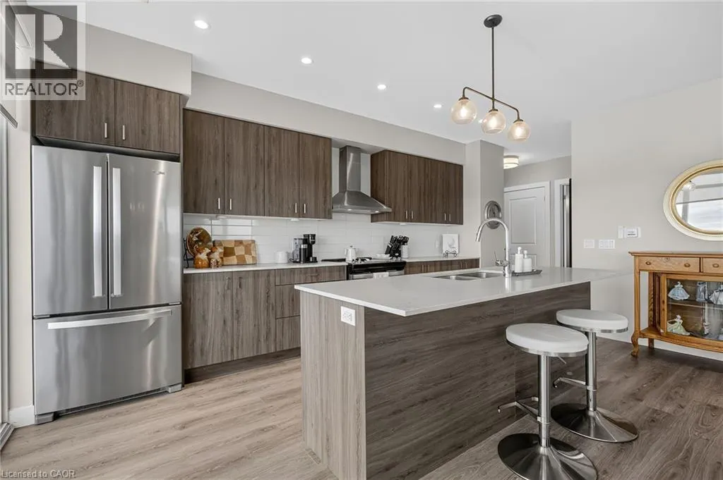 15 GLEBE Street Unit# 1313, #1313