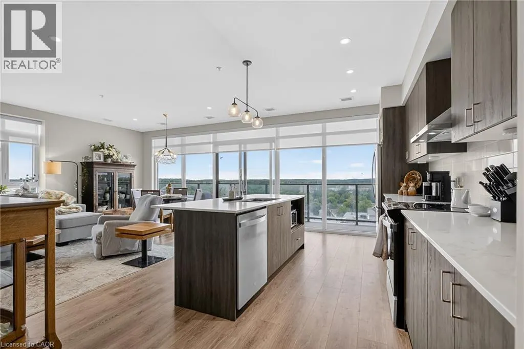 15 GLEBE Street Unit# 1313, #1313