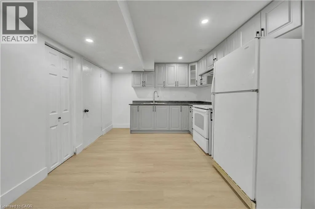 46 BONAPARTE Lane