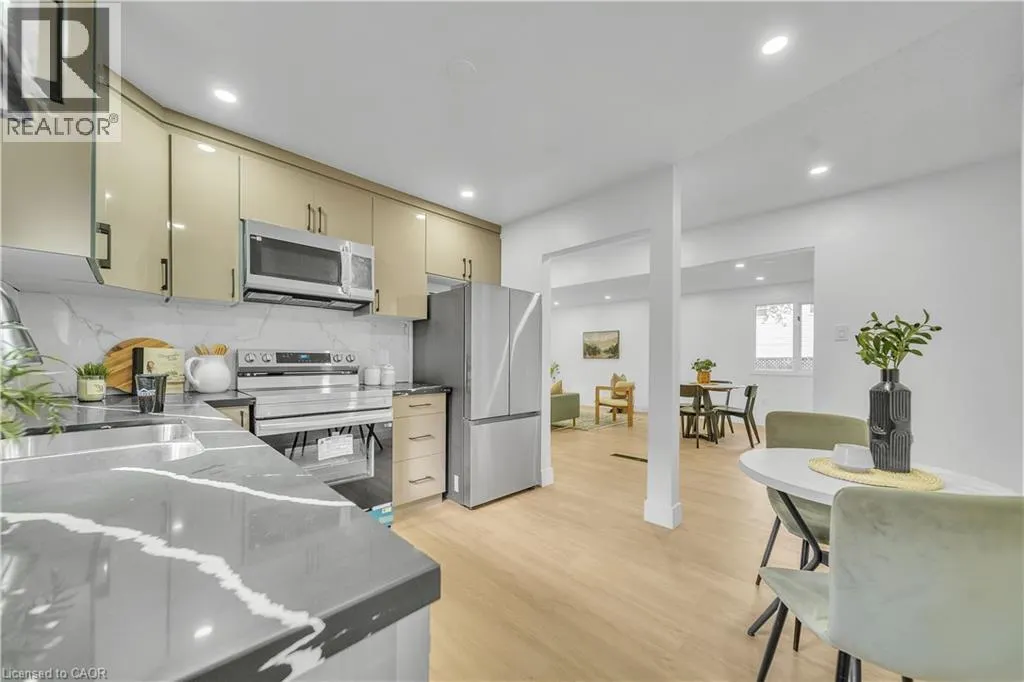 46 BONAPARTE Lane