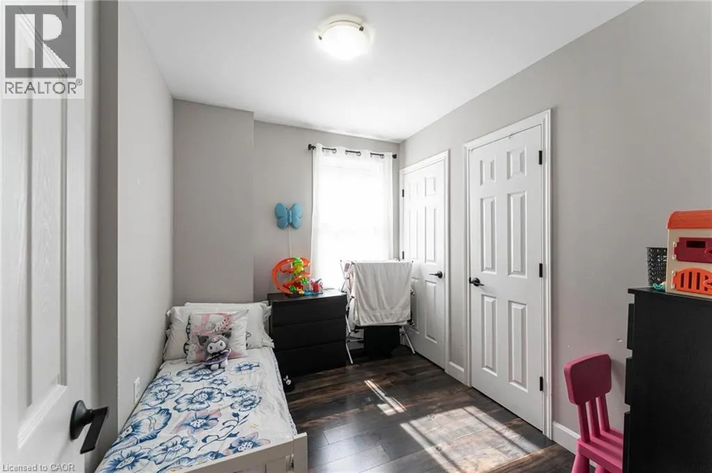 222 KENSINGTON Avenue N