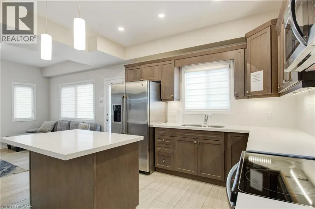 7387 SHERRILEE Crescent