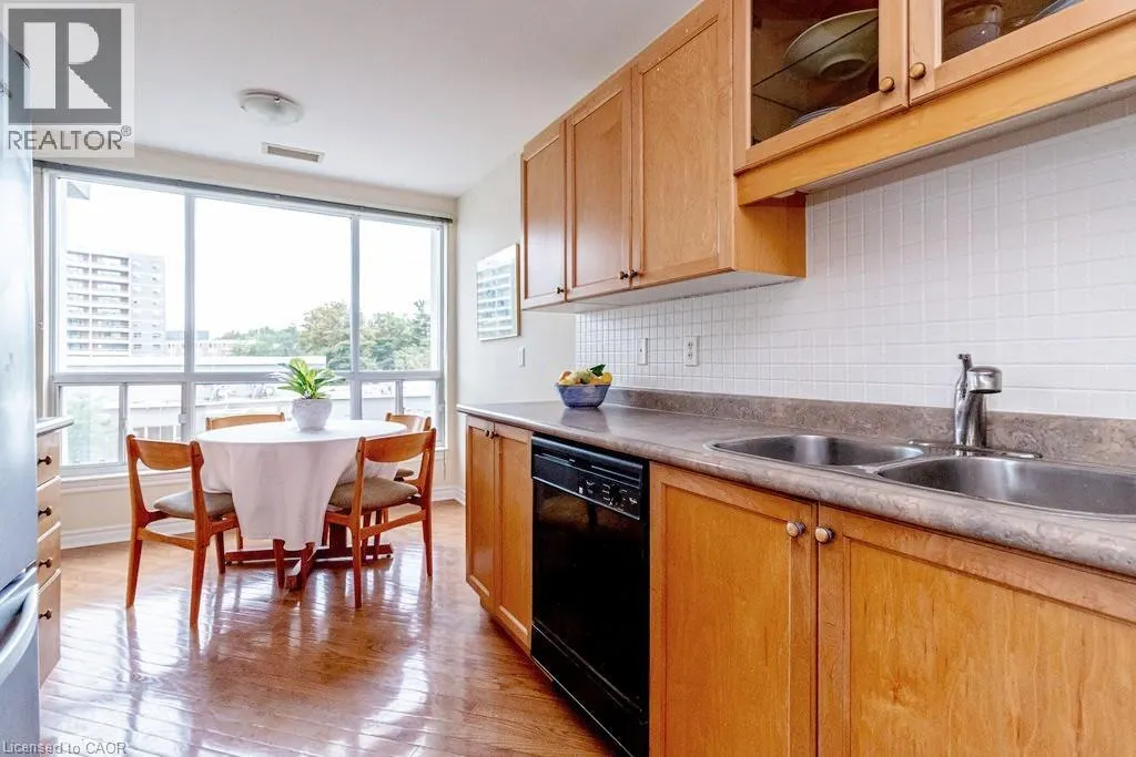 2000 CREEKSIDE Drive Unit# 805, #805
