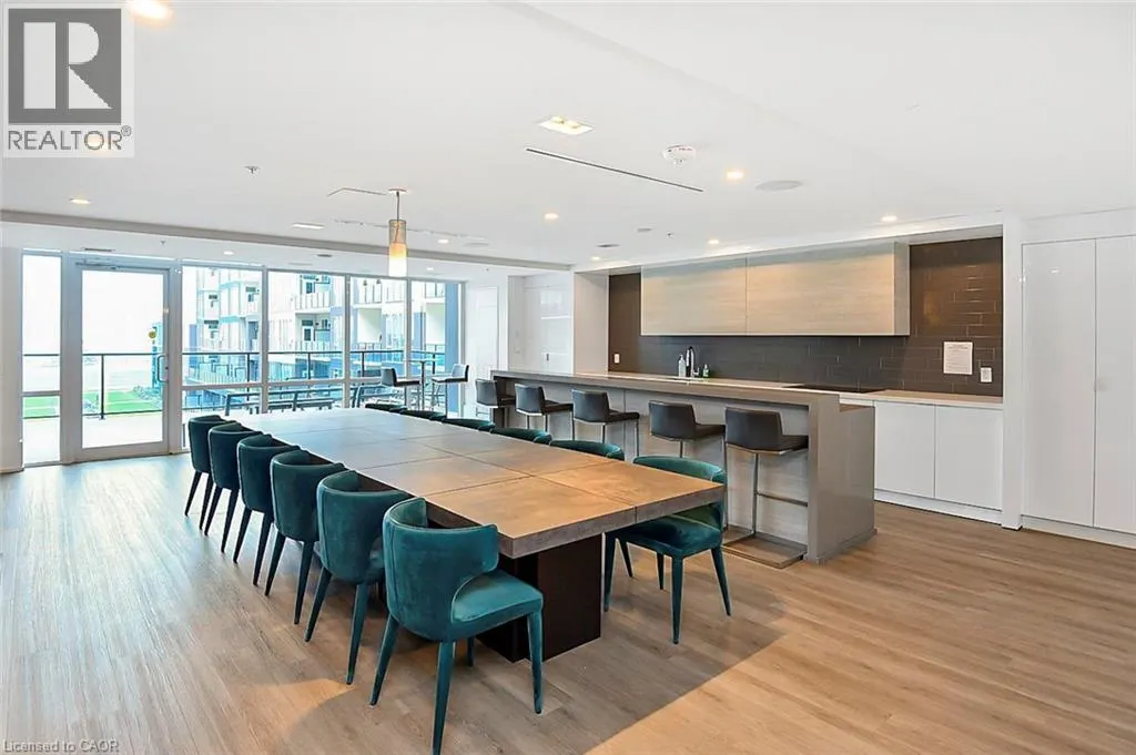 16 CONCORD Place Unit# 120, #120