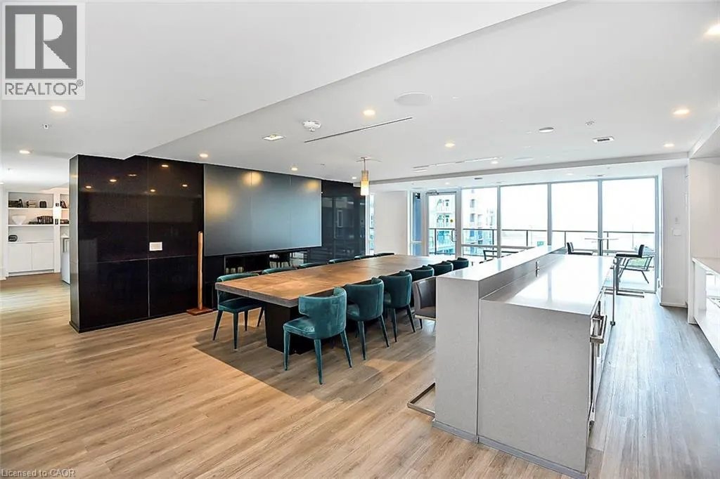 16 CONCORD Place Unit# 120, #120