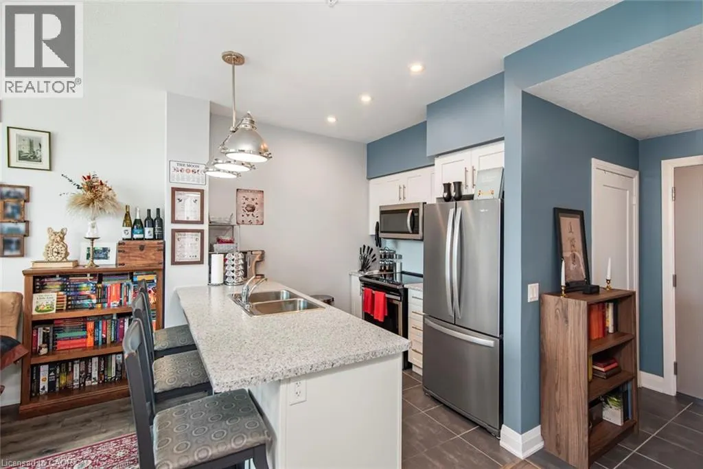 16 CONCORD Place Unit# 120, #120