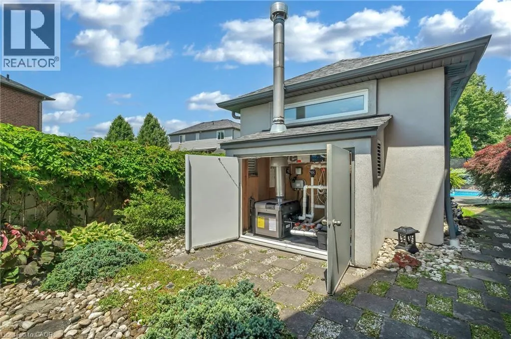 34 PENFOLD Court