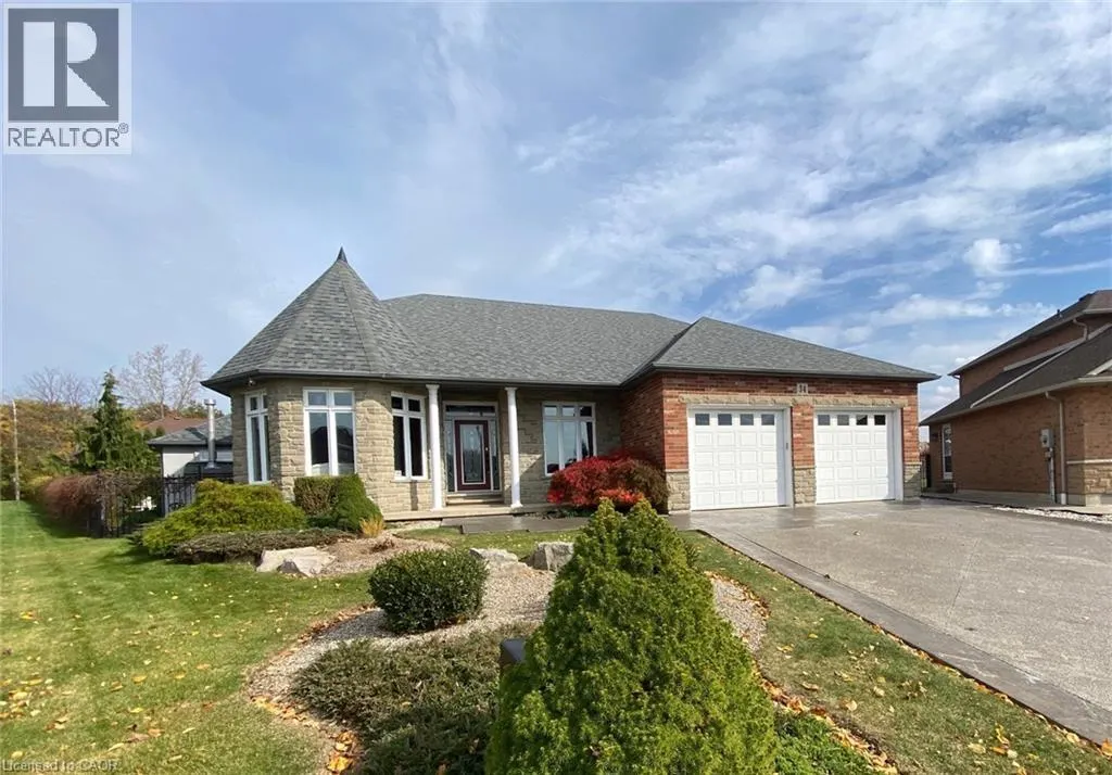 34 PENFOLD Court
