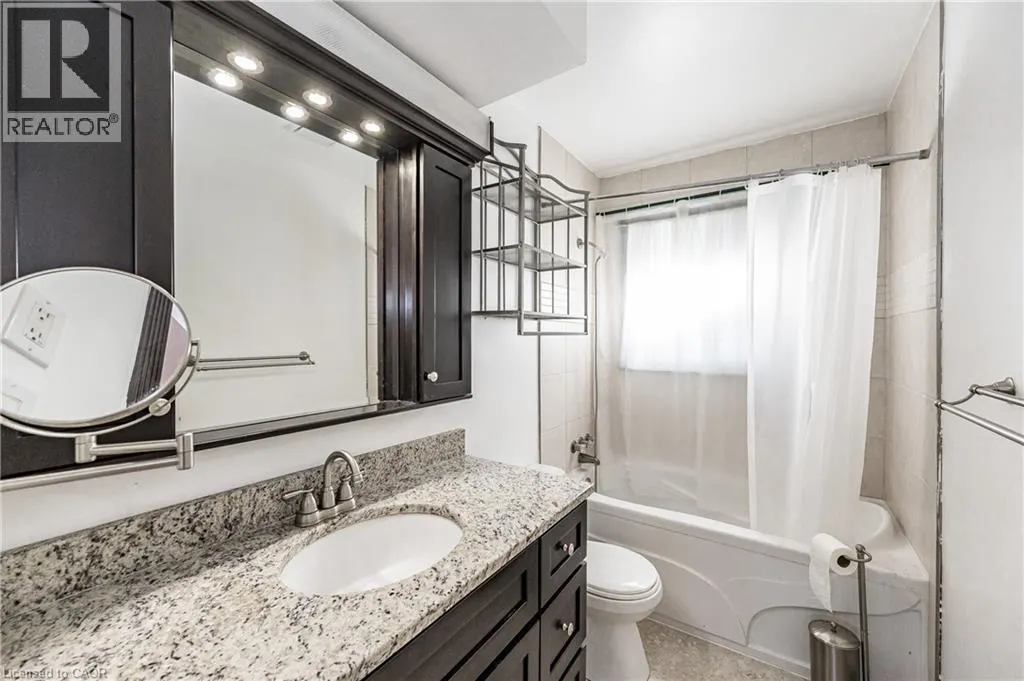 195 VILLAGE Road Unit# UPPER, #UPPER