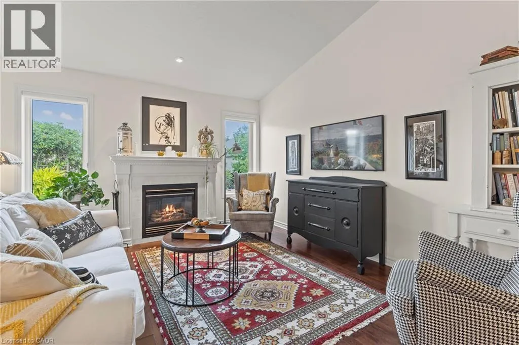 42 ROSE GLEN Crescent