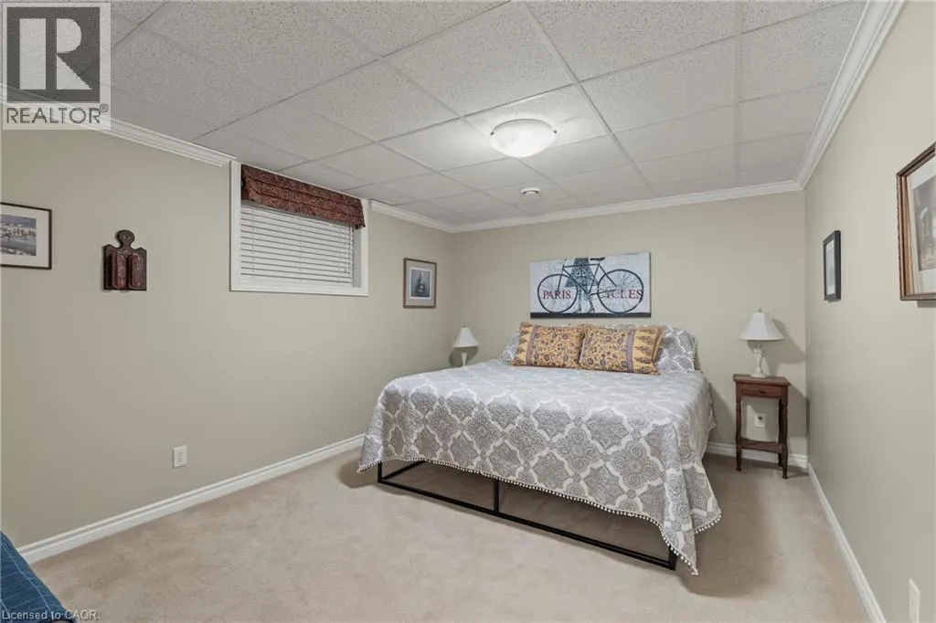 42 ROSE GLEN Crescent
