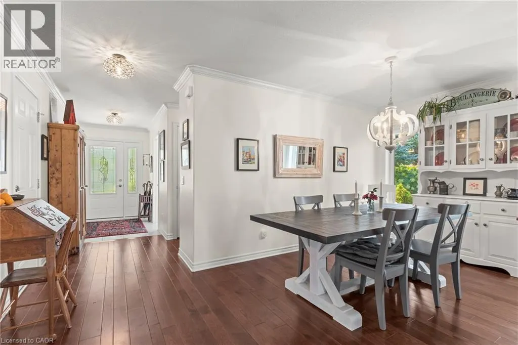 42 ROSE GLEN Crescent