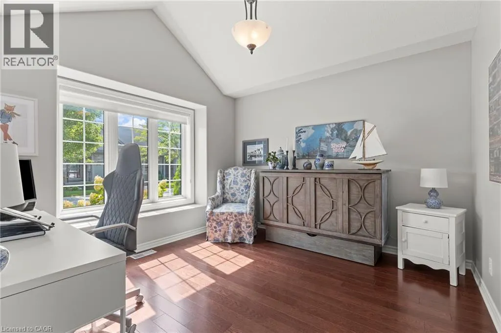 42 ROSE GLEN Crescent