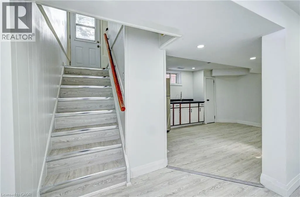 38 BROADVIEW Avenue