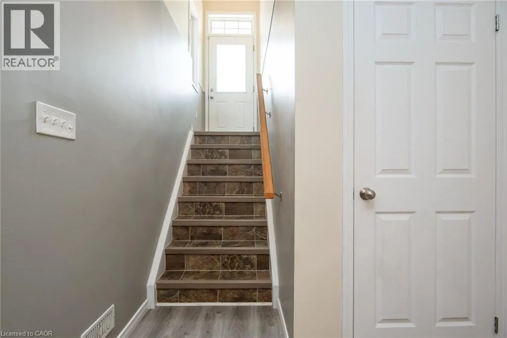 230 JESSICA Crescent Unit# D, #D