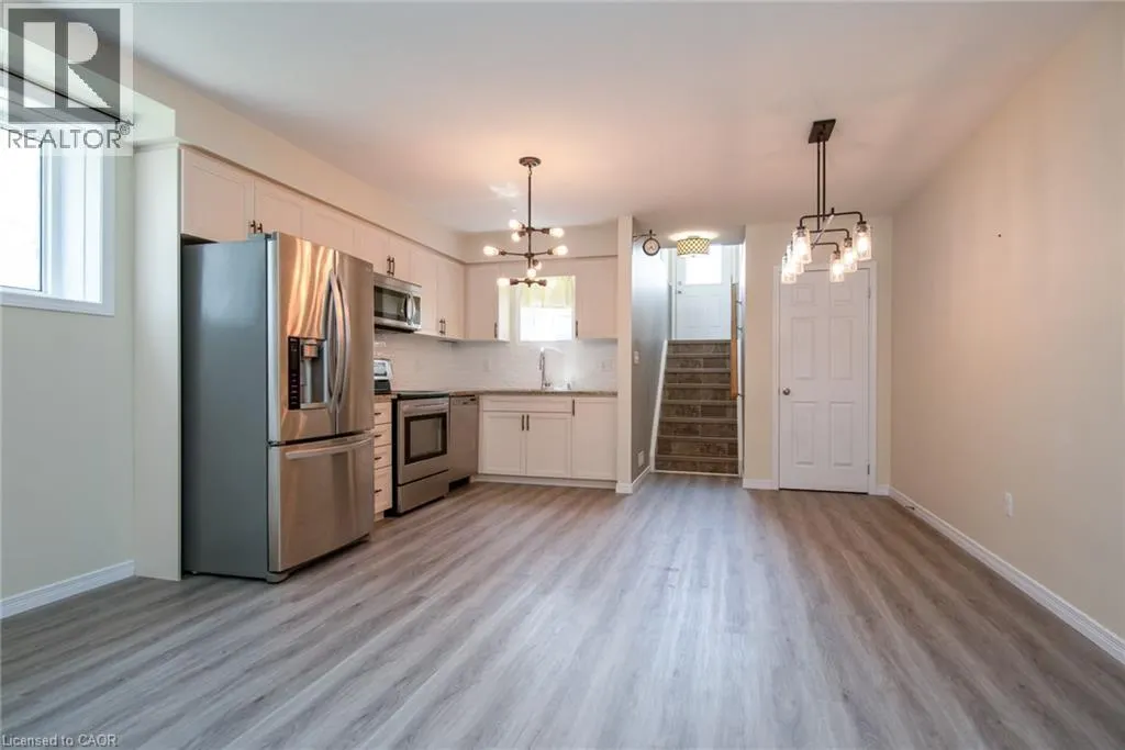 230 JESSICA Crescent Unit# D, #D